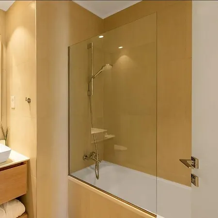 Modern 2 Bedroom * Нікосія