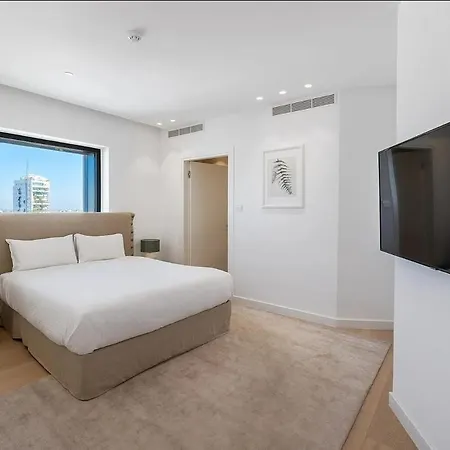 Modern 2 Bedroom