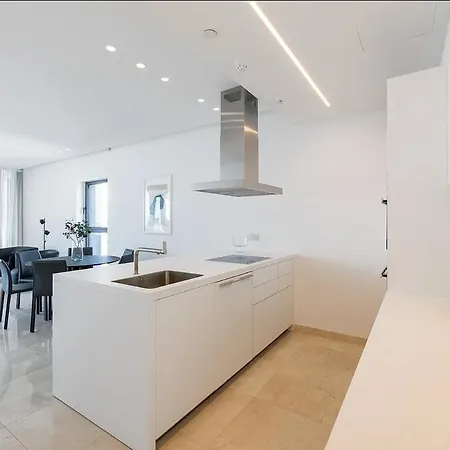 Modern 2 Bedroom Апартаменти Нікосія
