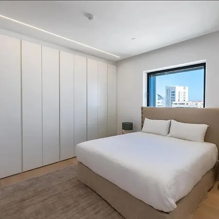 Modern 2 Bedroom * Нікосія